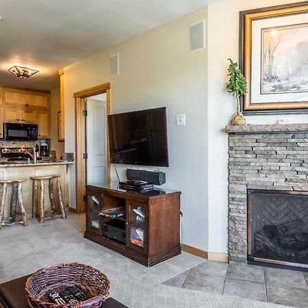 Juniper Springs Lodge #413 - Luxury Ski In Ski Out! 2 Bedroom แมมมอธ เลกส์ ภายนอก รูปภาพ