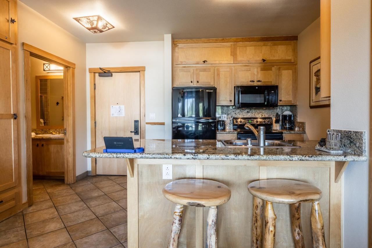 Juniper Springs Lodge #413 - Luxury Ski In Ski Out! 2 Bedroom แมมมอธ เลกส์ ภายนอก รูปภาพ