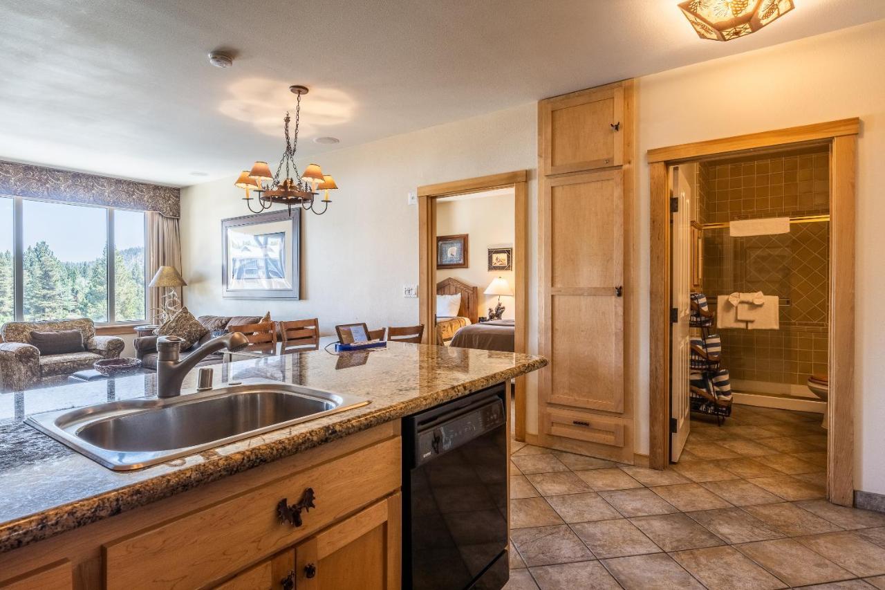 Juniper Springs Lodge #413 - Luxury Ski In Ski Out! 2 Bedroom แมมมอธ เลกส์ ภายนอก รูปภาพ