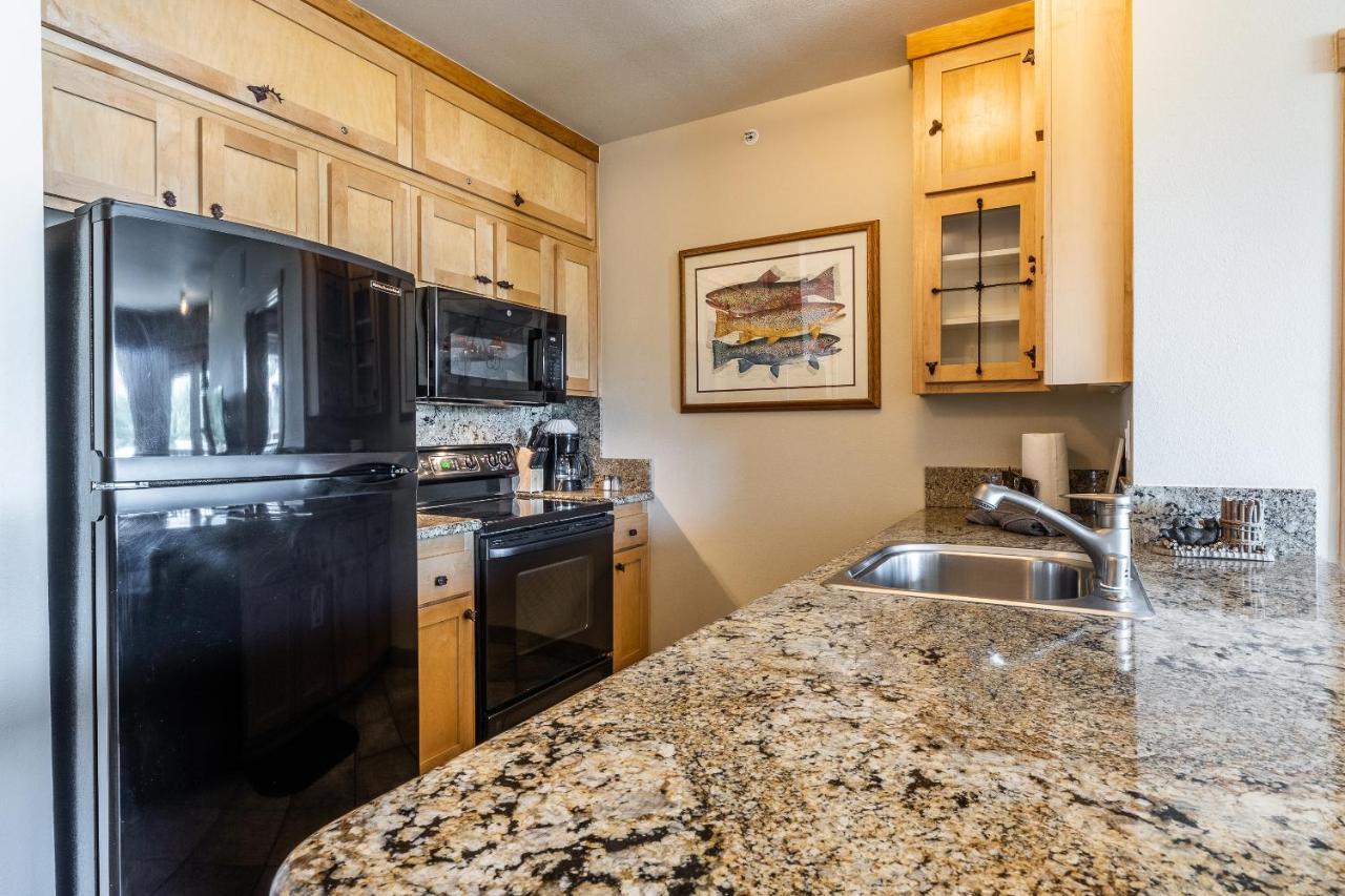 Juniper Springs Lodge #413 - Luxury Ski In Ski Out! 2 Bedroom แมมมอธ เลกส์ ภายนอก รูปภาพ