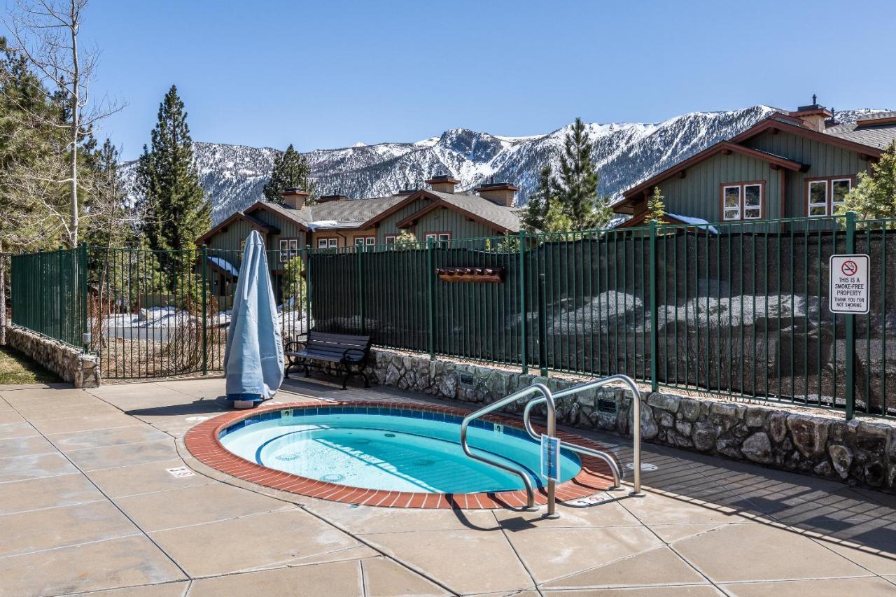 Juniper Springs Lodge #413 - Luxury Ski In Ski Out! 2 Bedroom แมมมอธ เลกส์ ภายนอก รูปภาพ